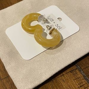 Super cute, light, and never worn yellow resin hoops! 💛